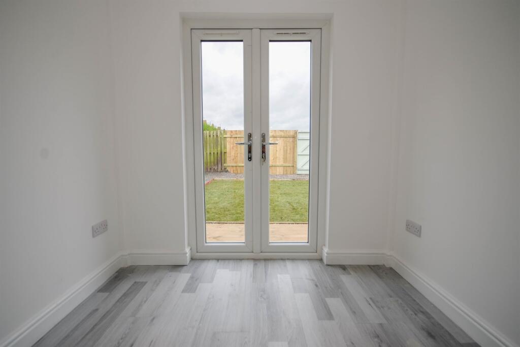 Reception Three/Offi