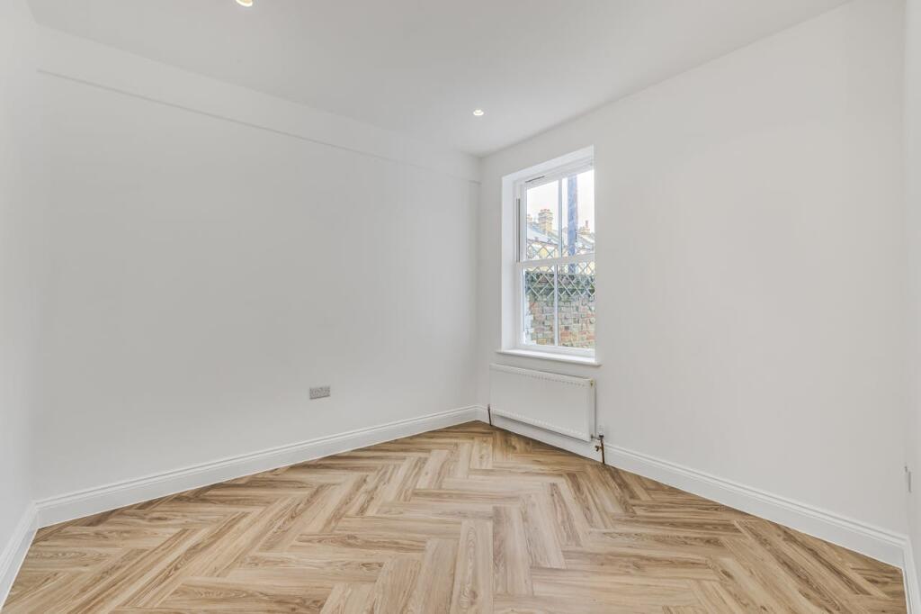 Bedroom 3/Dining Room
