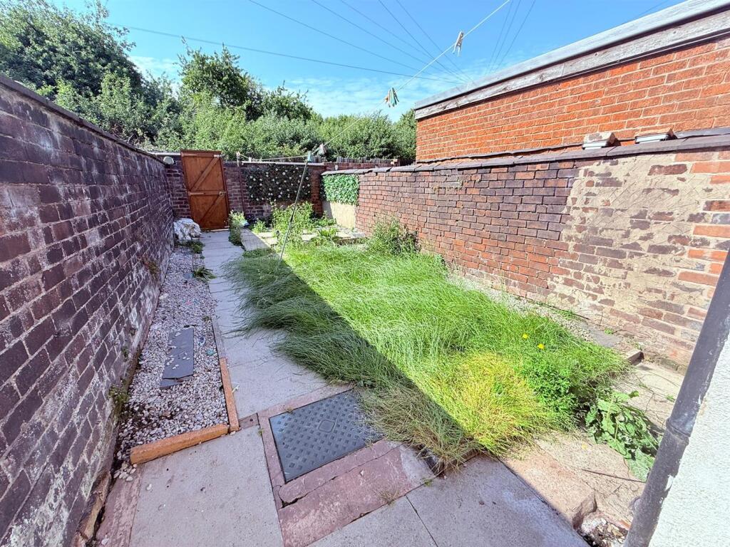 PHOTO-2025-06-18-18-41-16 (4).jpg