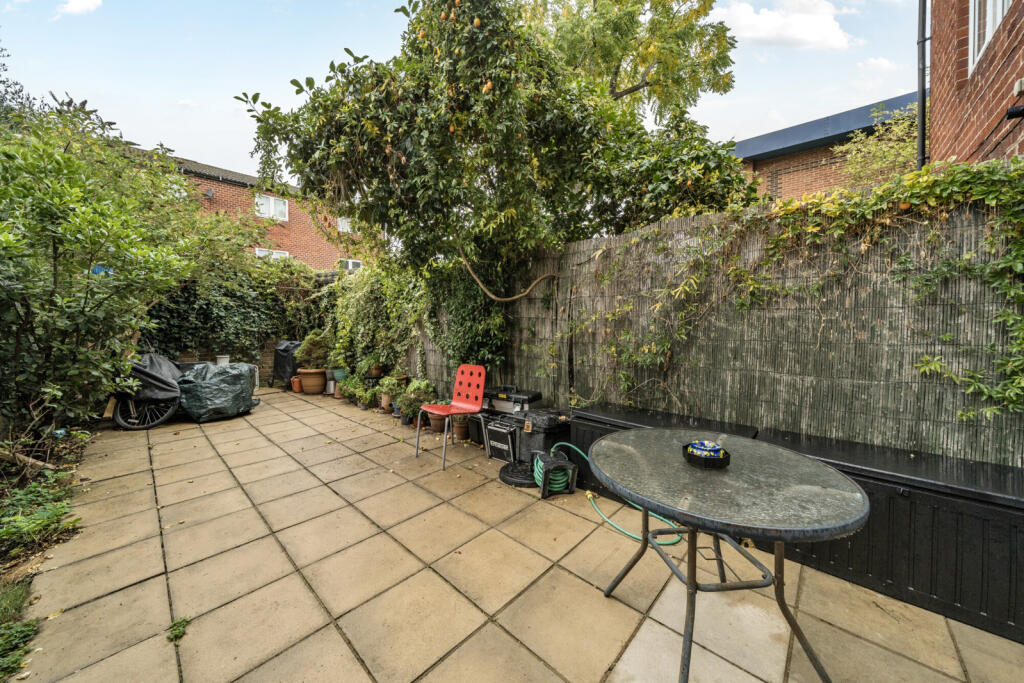 1349344-2-68df8fa...