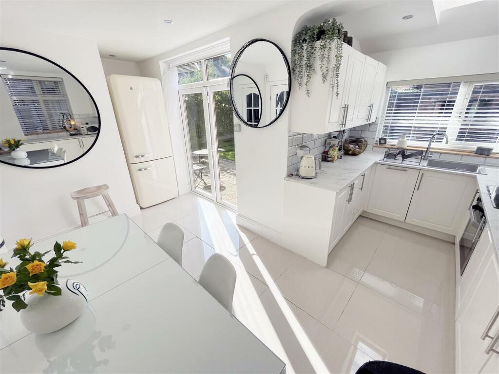 Kitchen Aspect 3.jpg