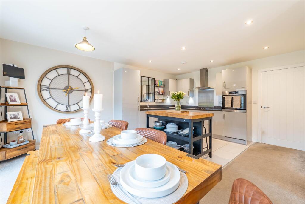 Kitchen/Dining Room