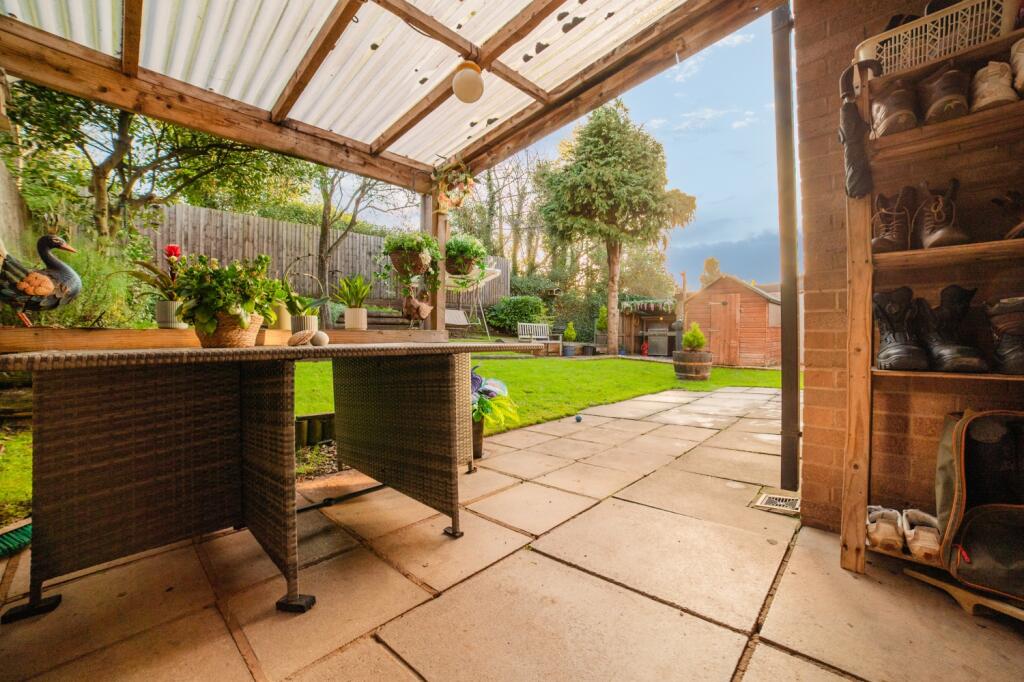 Call 02920 454555 to secure your viewing_27
