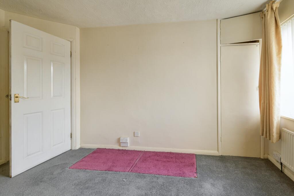 29 Thruxton Road, Havant, Hampshire, PO9 4DG