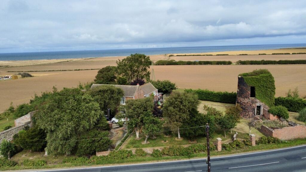 4 bedroom House - detached for sale by auction