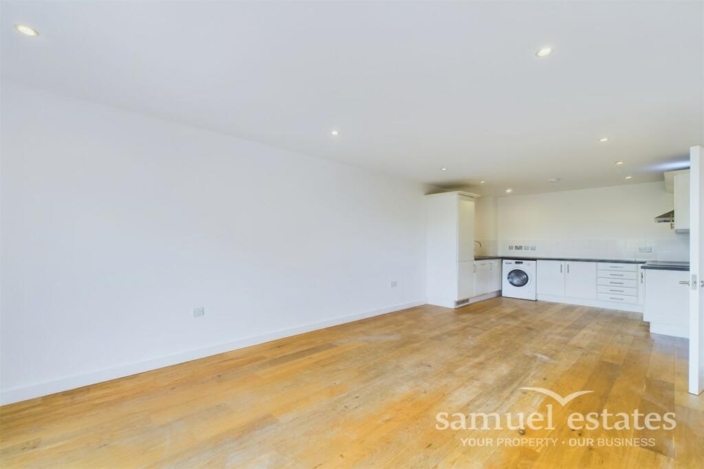 Living Room / Kitche