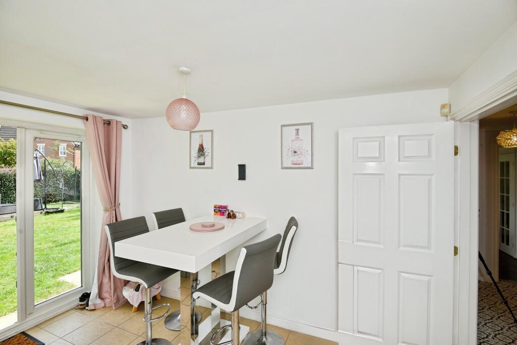 Open Plan Kitchen &amp; Dining Area