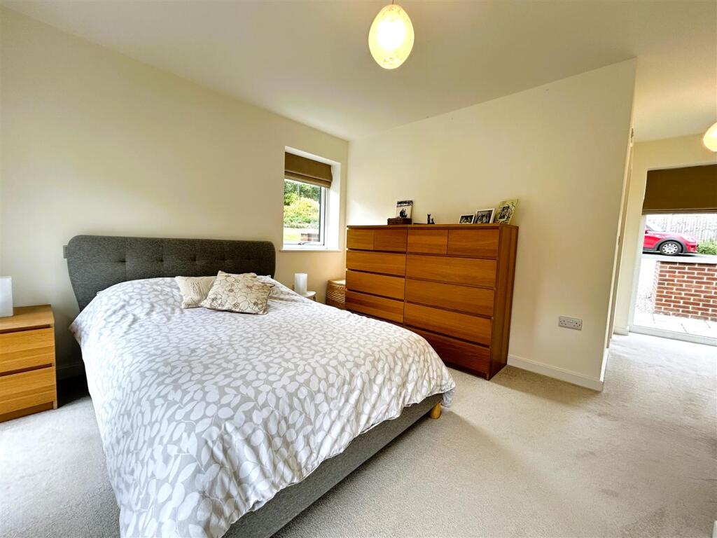 bed1.JPG