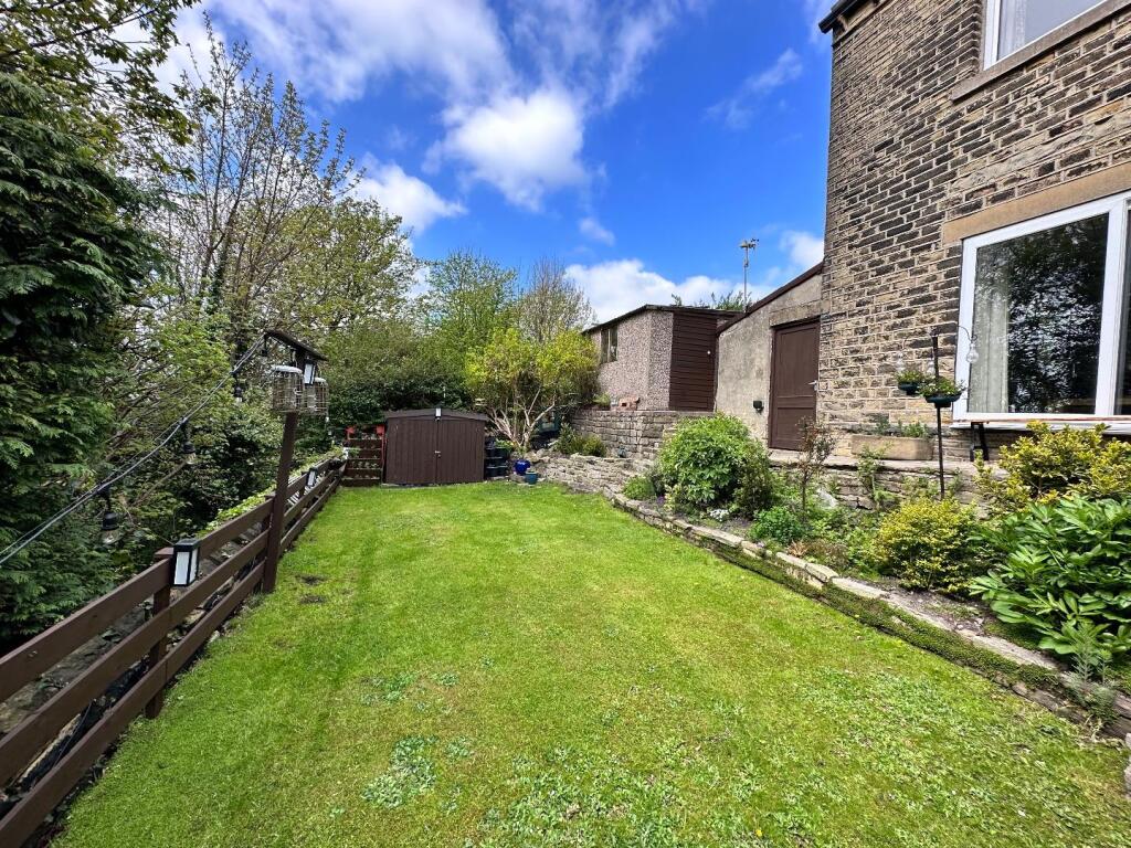 FURTHER EXTERNAL PHOTOS