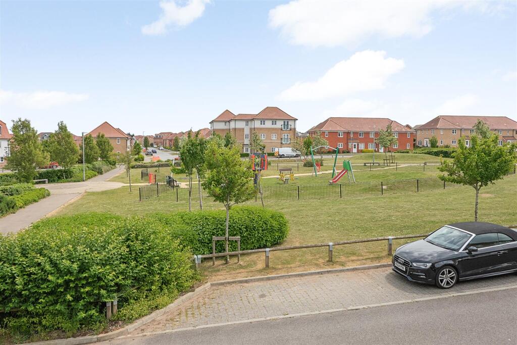 Hobnail Path, Aylesham, Canterbury