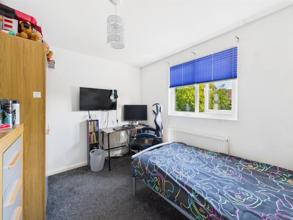 CAM03729G0-PR0042-STILL036