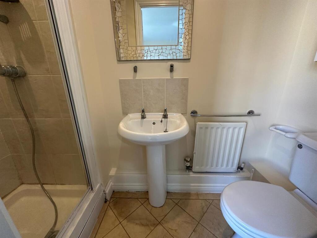 Ensuite.jpeg