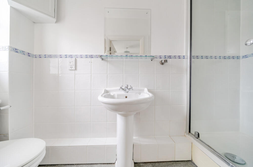 1369633-8-68f2115...