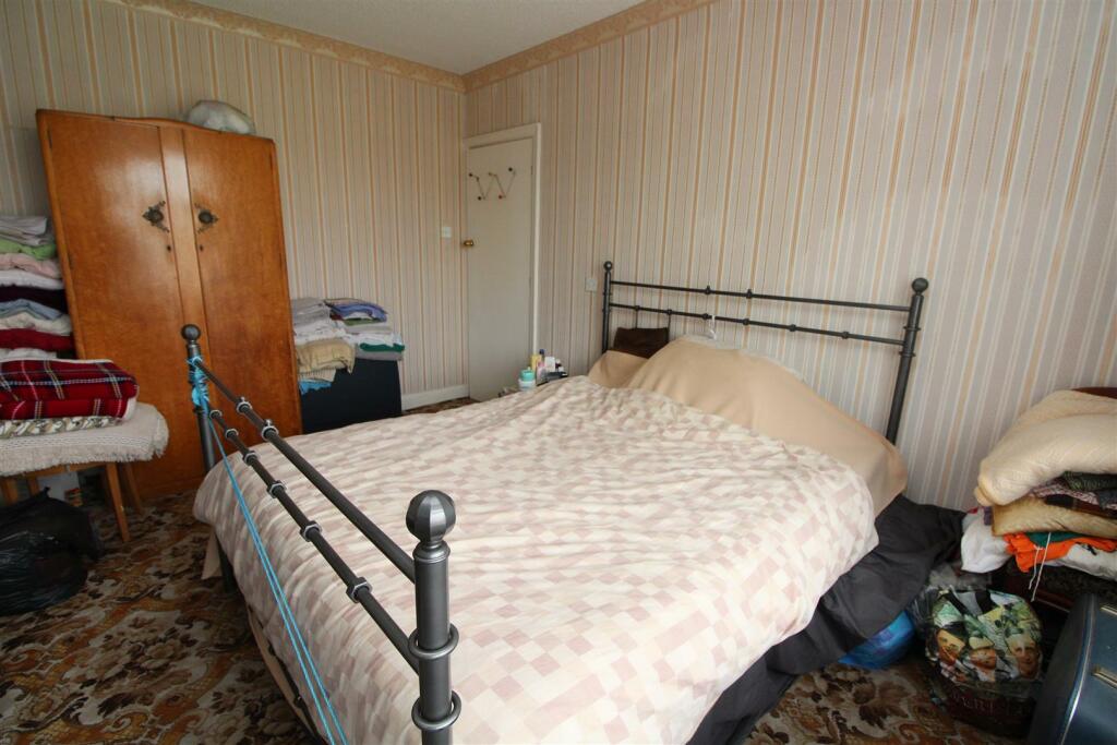 bed 1