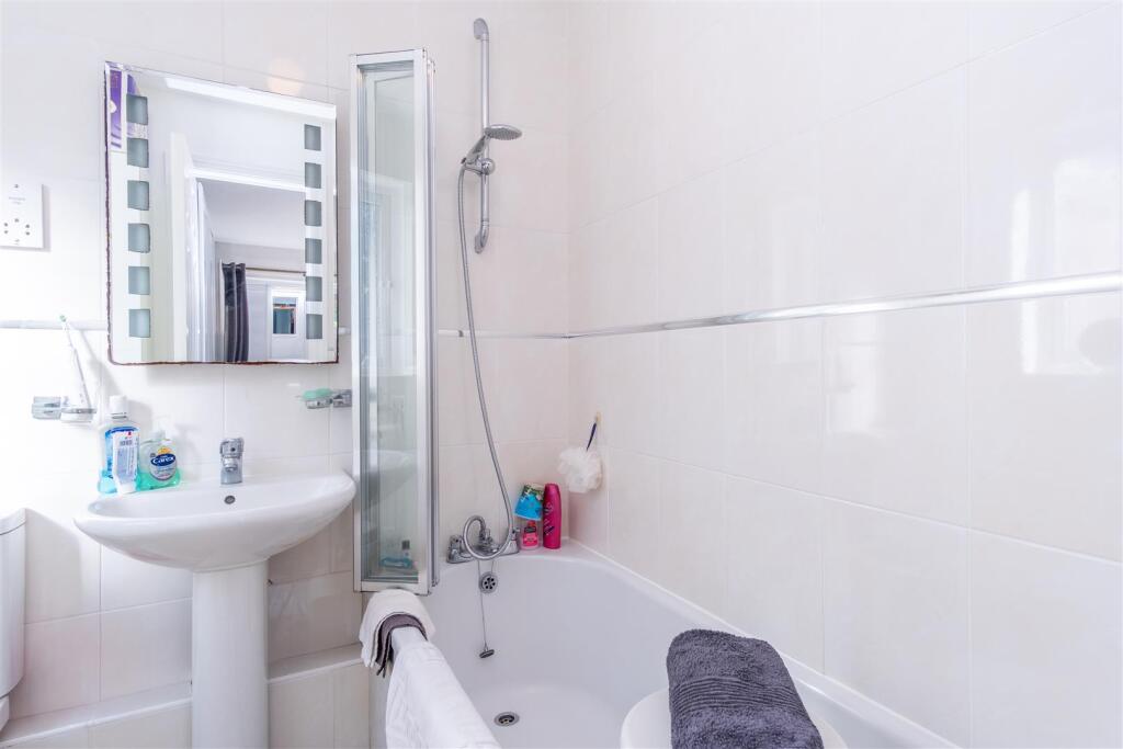 Master Ensuite