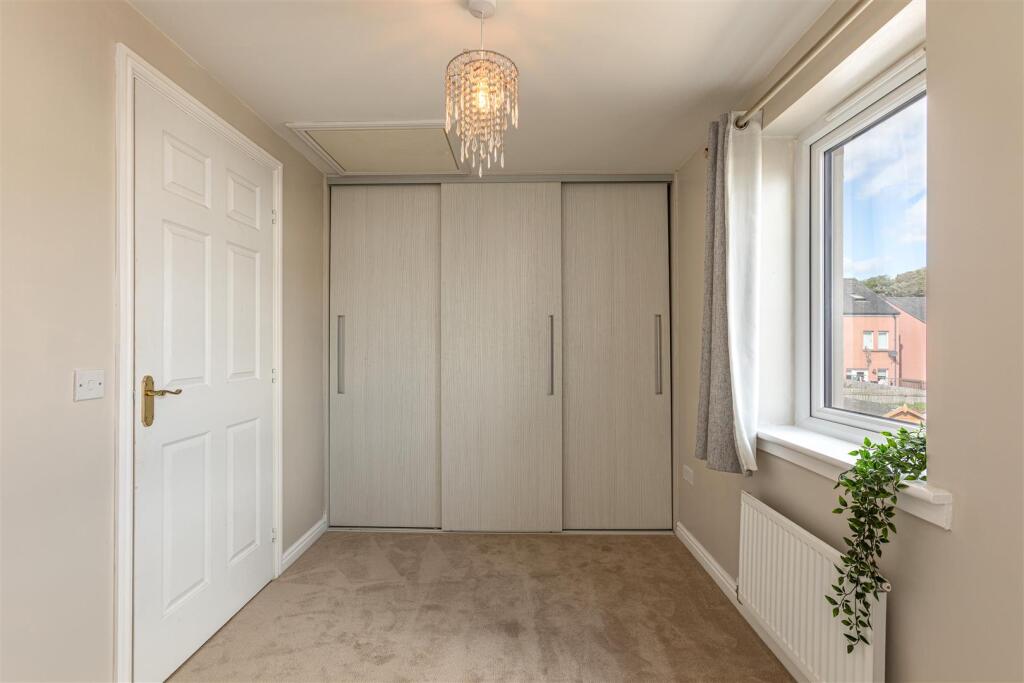 25 KIngfisher Grove Galashiels 21.JPG