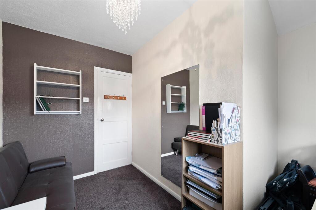 43 Addlington Avenue-02.jpg