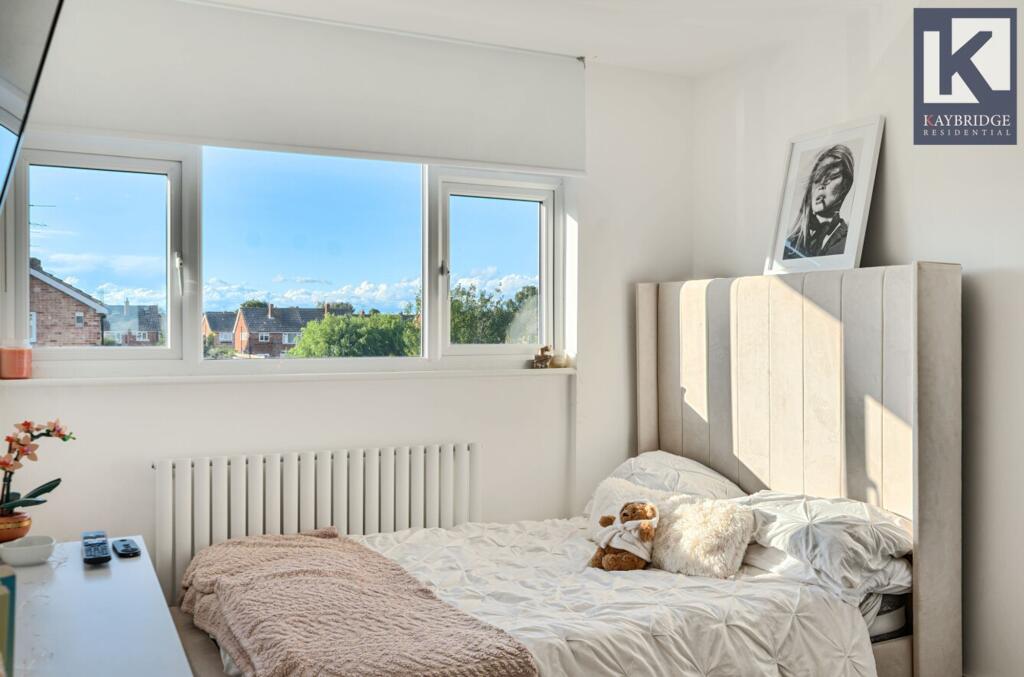 Poplar Crescent, Epsom - KT19 9ER