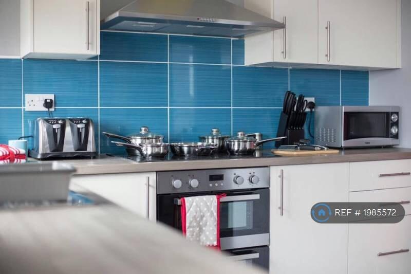New Fully Equipped Kitchen