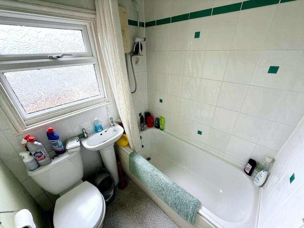 3a992bc2-b29b-493e-9447-4fa1398beab4