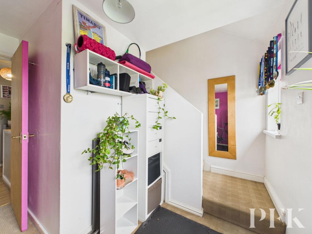 Office/Inner Landing