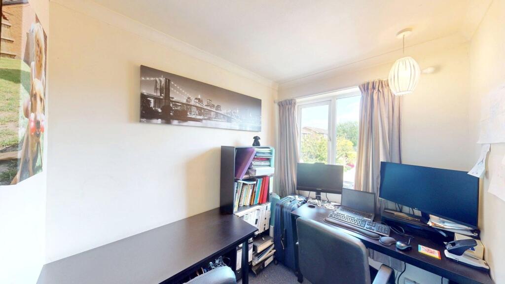 Bedroom5/Office