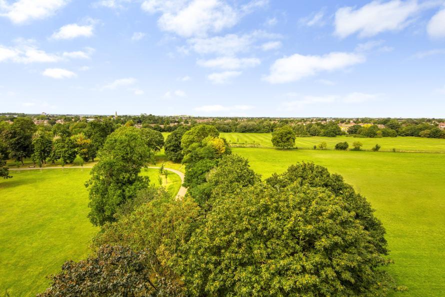 external shot Lampton Parkside Block E