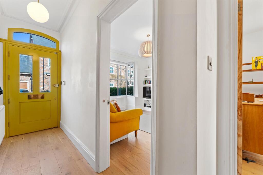 Entrance Hall Aspect 2