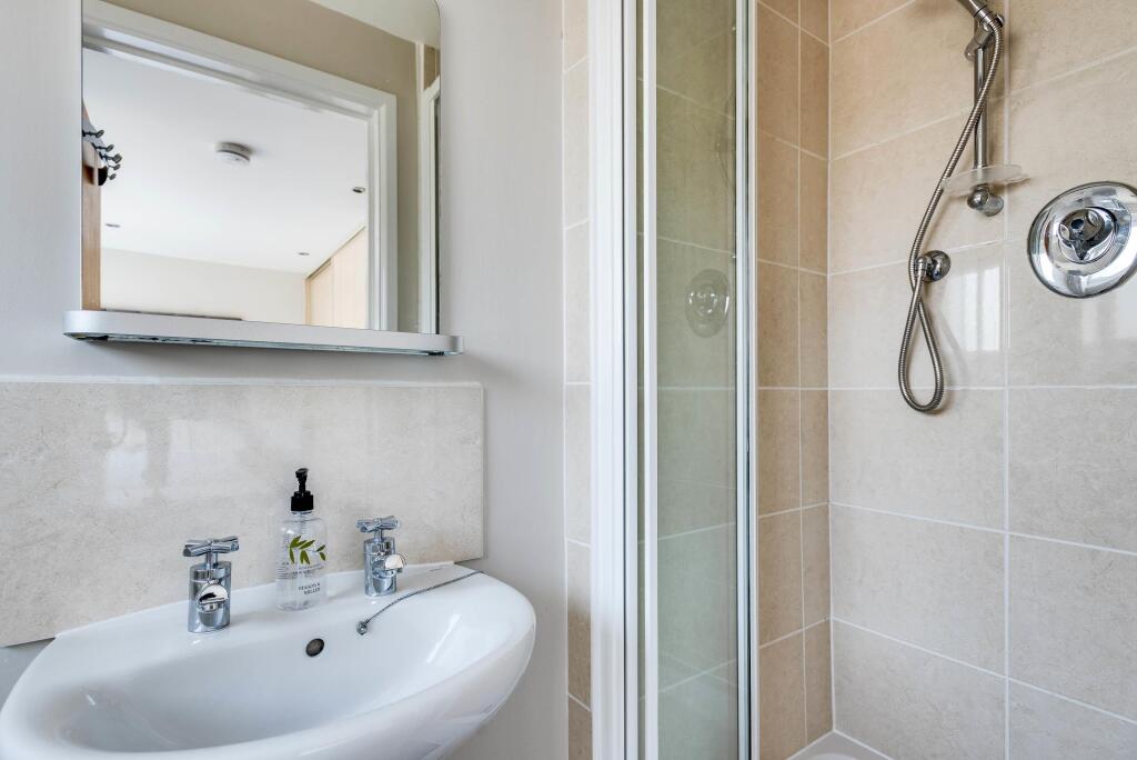 En-suite Bathroom