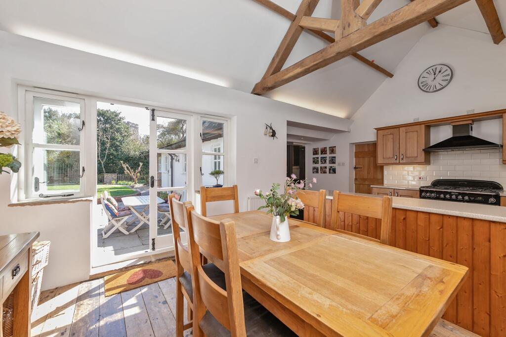 Kitchen/Dining Room