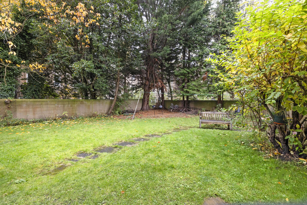 Garden - 2 (PF2) Drumdryan Street