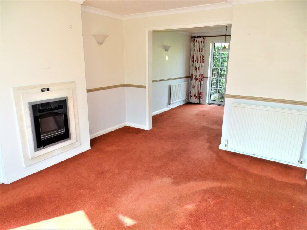 SPACIOUS LOUNGE