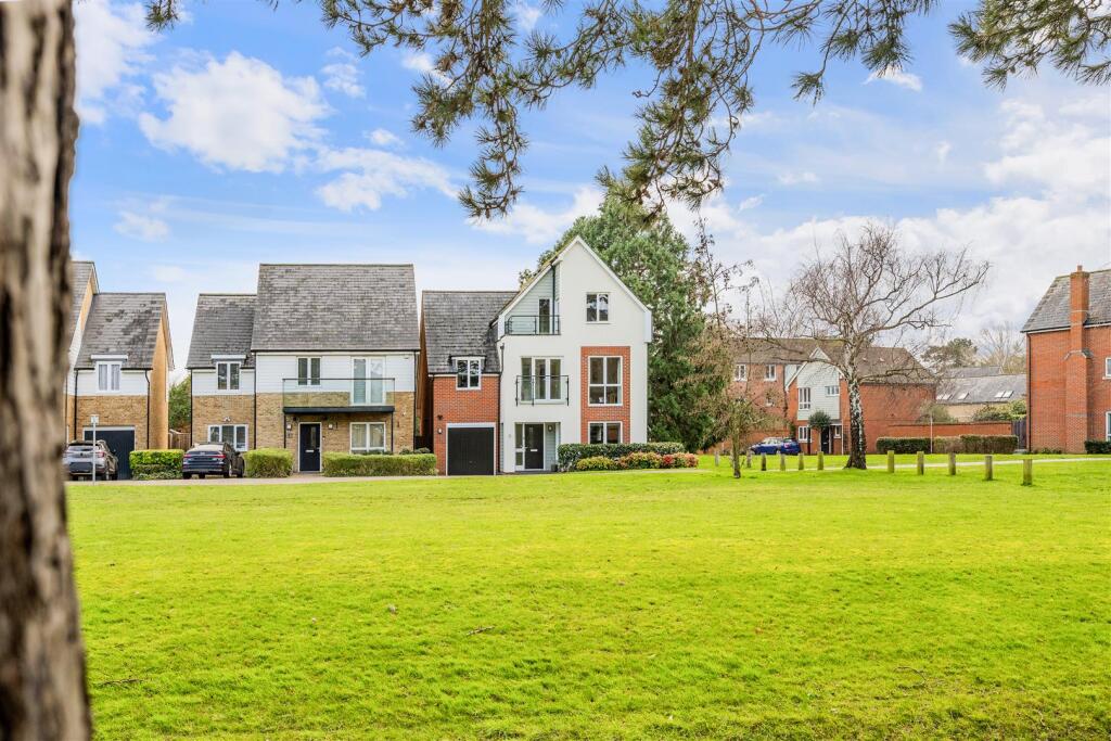 MULBERYY CLOSE (9).jpg