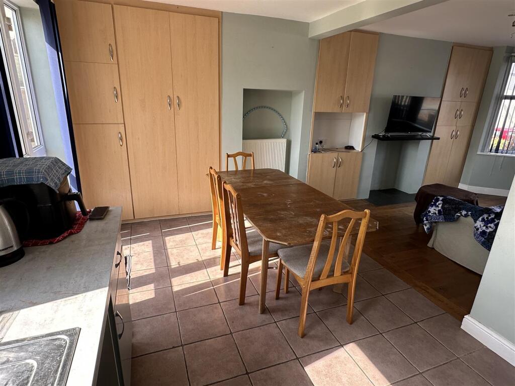 Open Plan Kitchen Dining Room