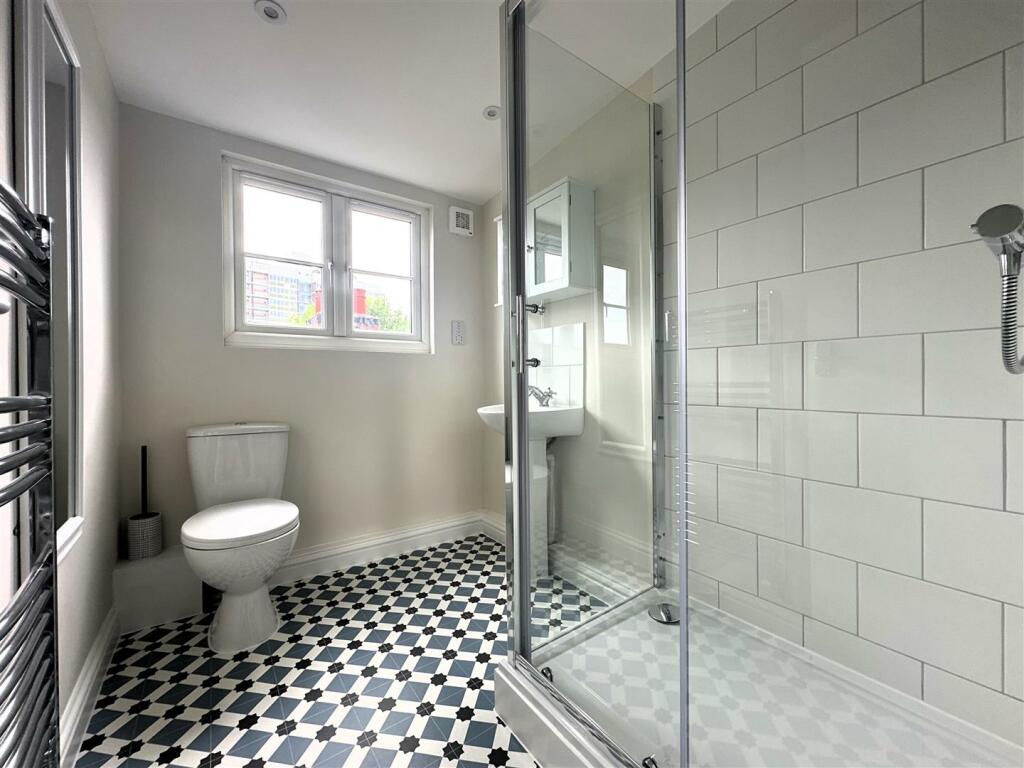 Shower Room 2.jpg