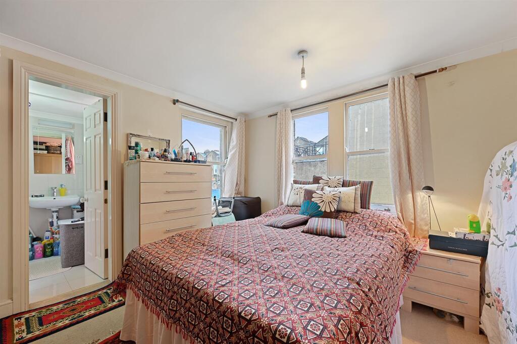 BW - Flat 2, 44 Formosa Street - Bedroom3 (1).jpg