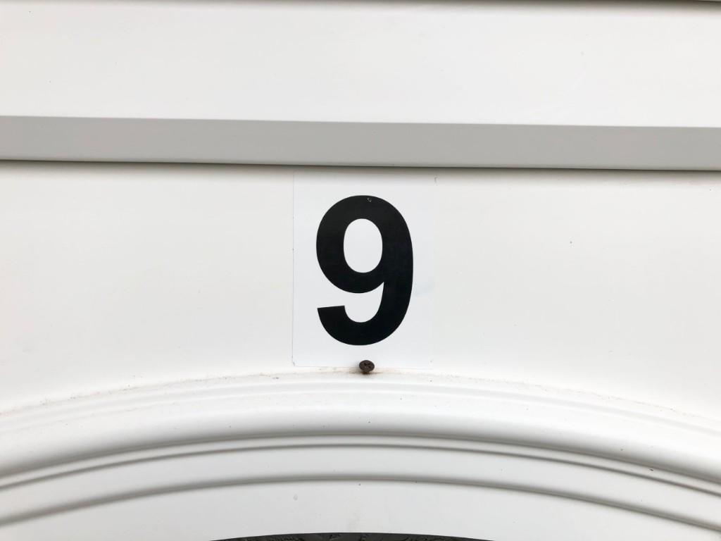 Number plaque