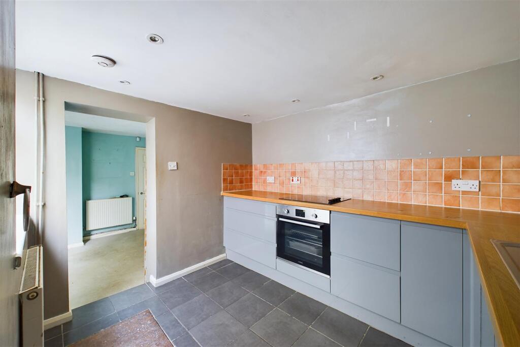 55 Lower High Street, Shirehampton, Bristol BS11 0