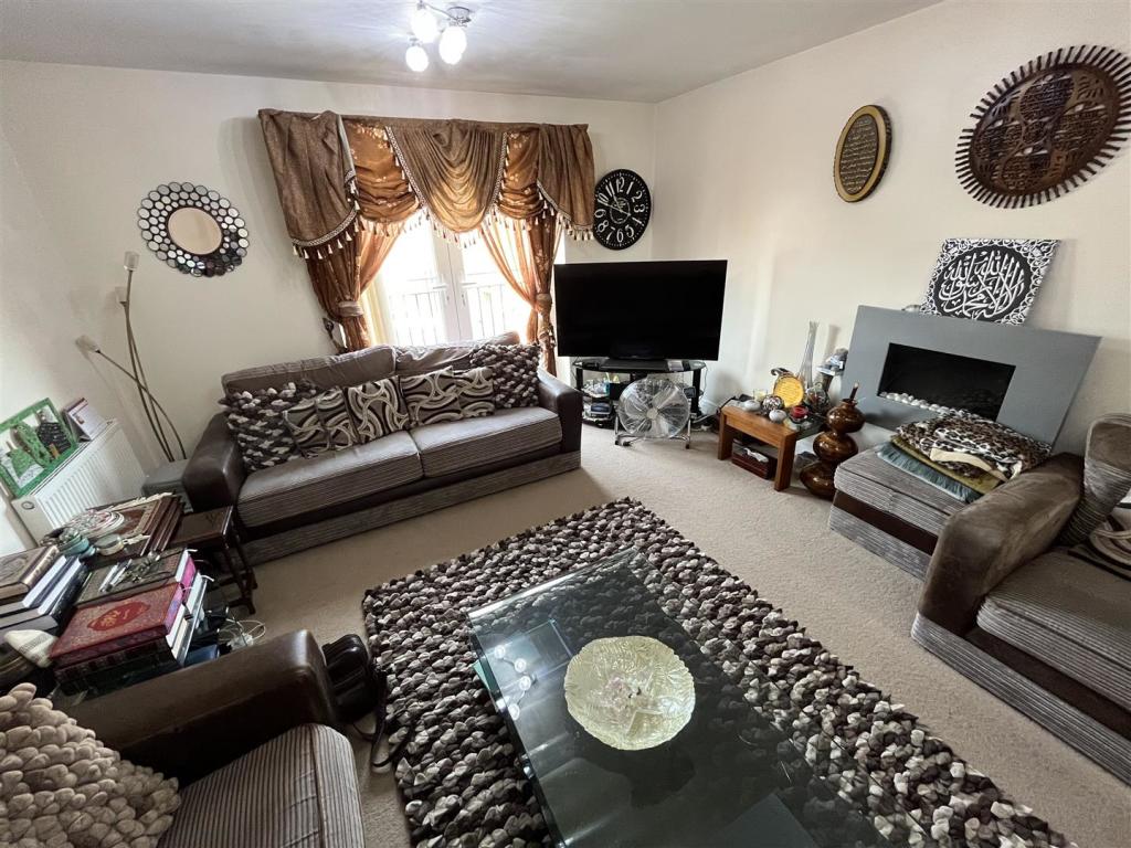 Lounge Aspect 2.jpg