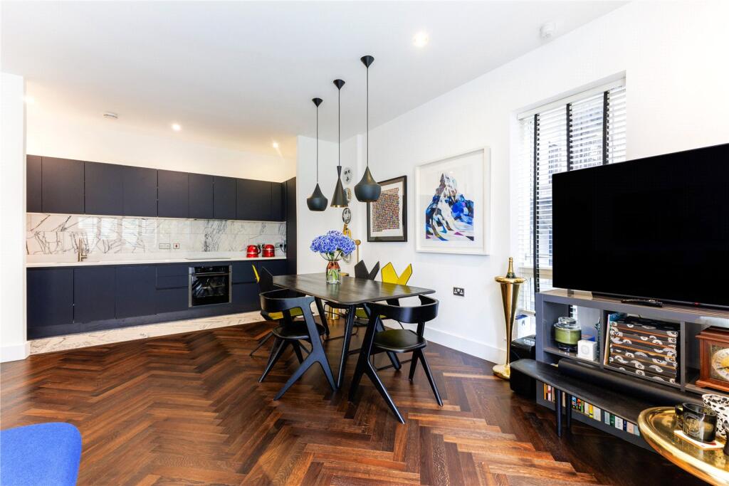 Reception/Kitchen