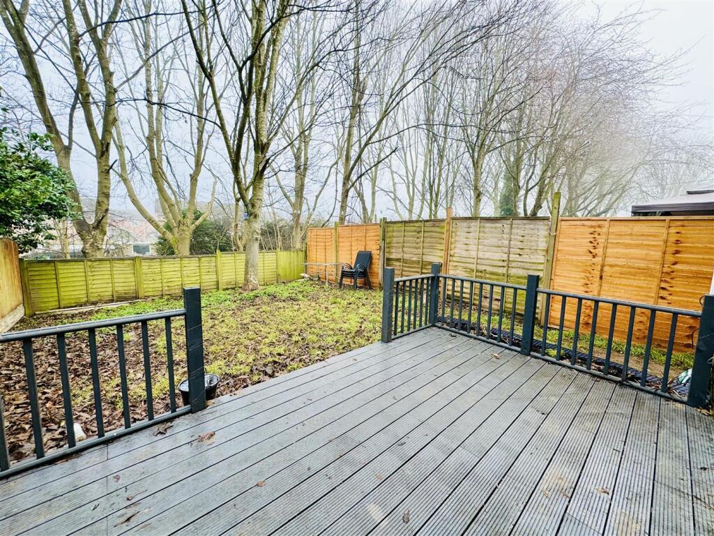 applemead garden.jpg
