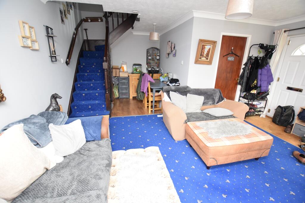 open plan lounge &amp; dining room