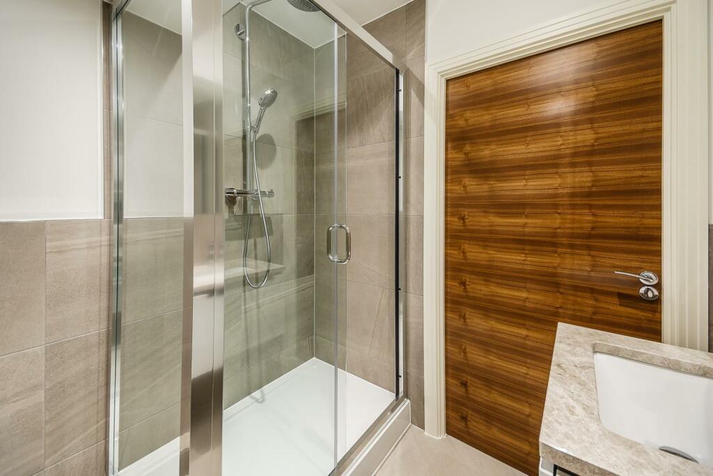 8317875-interior11.jpg