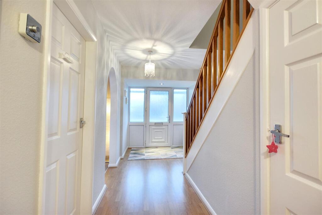 Entrance Hall_2.jpeg