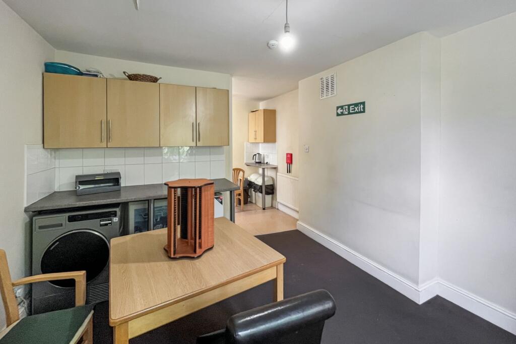 96 Ritherdon Road, Tooting, London SW17 8QQ