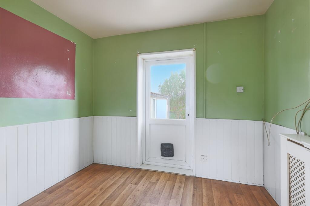 35 Queens Drive, Stroud, Gloucestershire, GL5 4NB