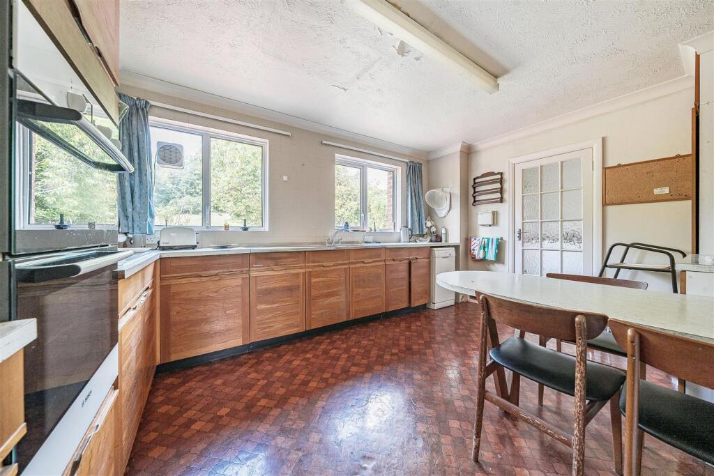 Kitchen/Breakfast Room