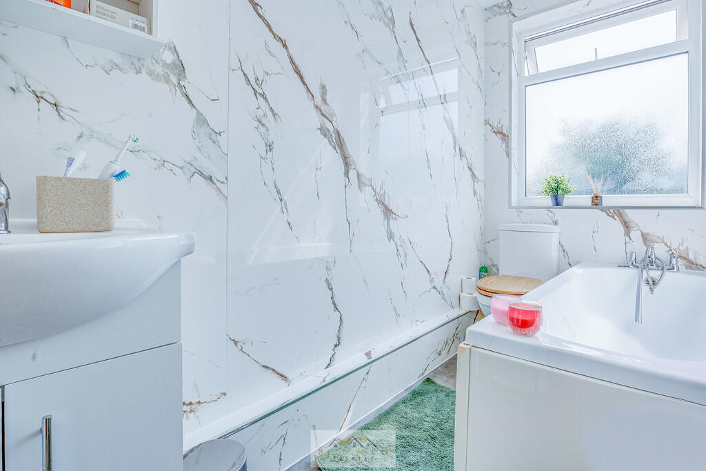 Bathroom 1.1