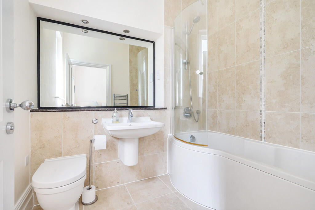 Bedroom One En Su...