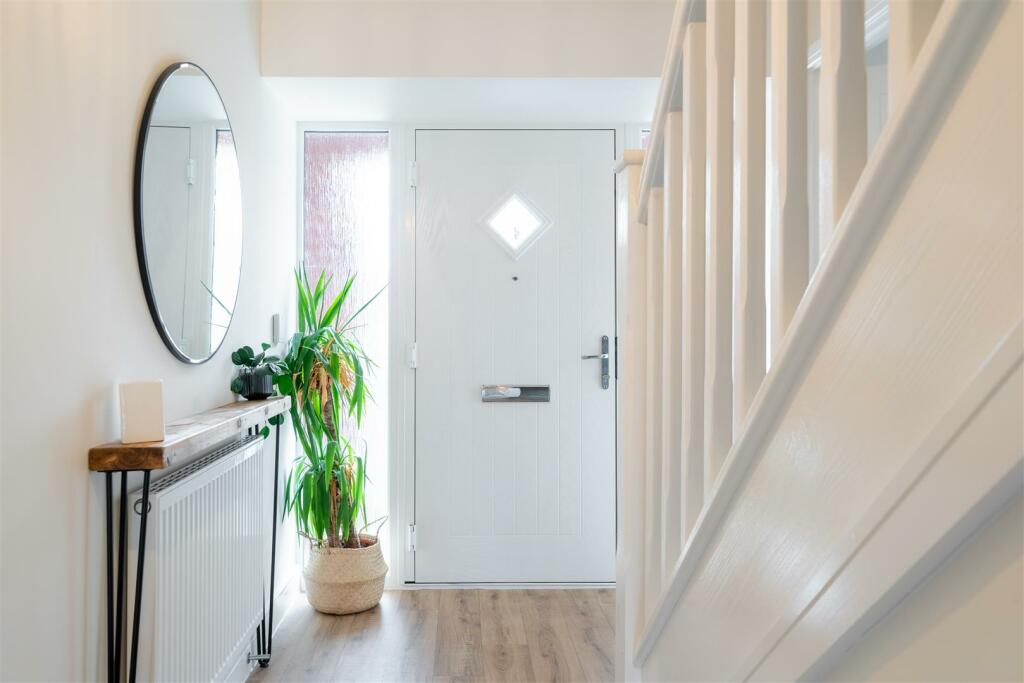 Hallway-3.jpg